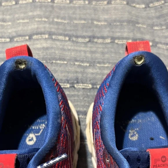 Women’s Mizuno Red and Blue Athletic Shoes - Picture 3 of 5